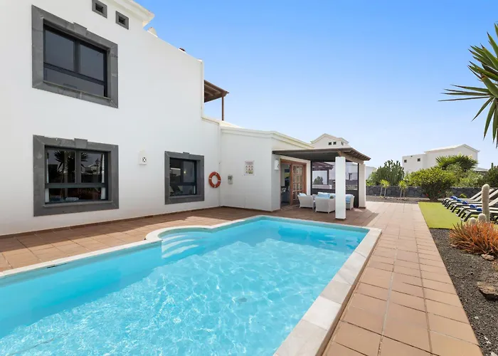 Zafiro 17 By Escape Playa Blanca